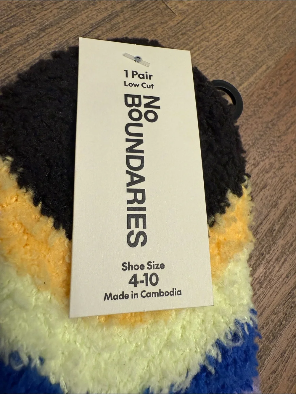 No Boundaries Rainbow Sherpa Fuzzy Socks Plush Cozy Lounge Socks NWT